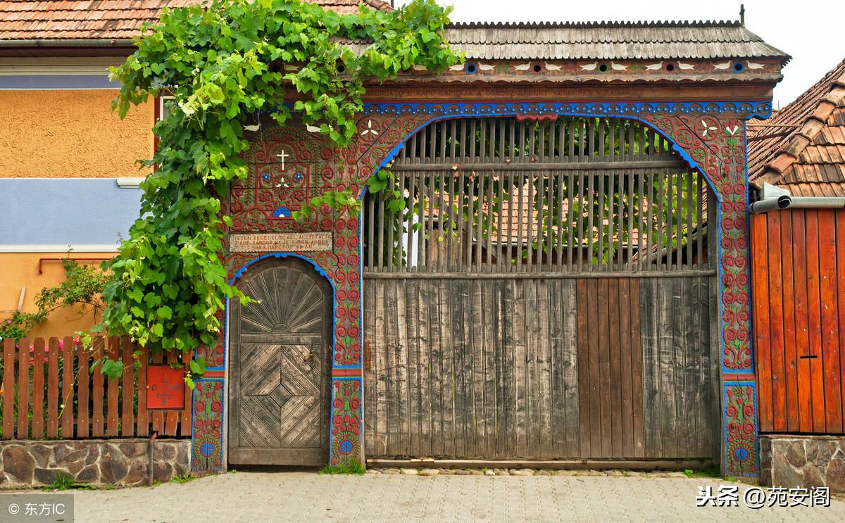 在建築風水學中,住宅的左右門柱為何不宜採取嫁接或接基方式
