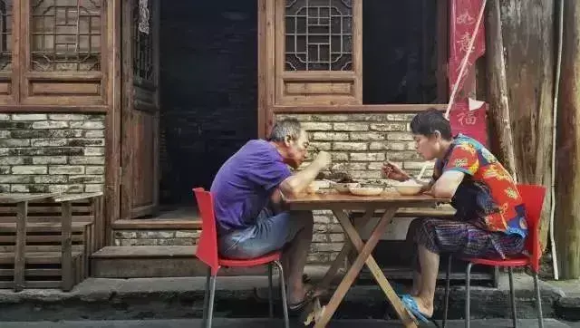 晚餐與體重和壽命的關係，幸好今天讀到！