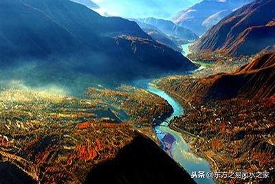 上聯：觀宇宙數星斗，略懂天文，下聯如何對？