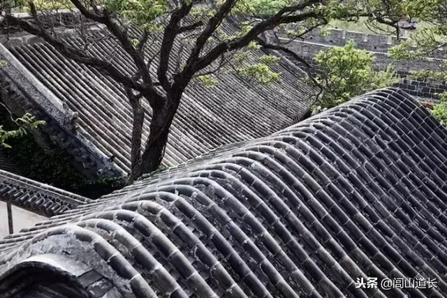 閭山道長:人生三見:見自己,見天地,見眾生