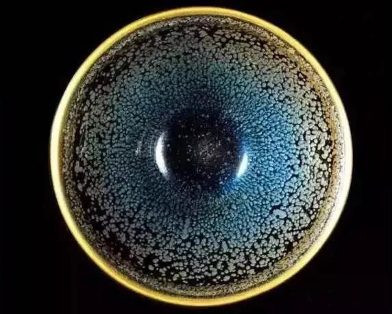 ﻿風靡全球的建盞，為何與紫砂壺結下不解之緣？