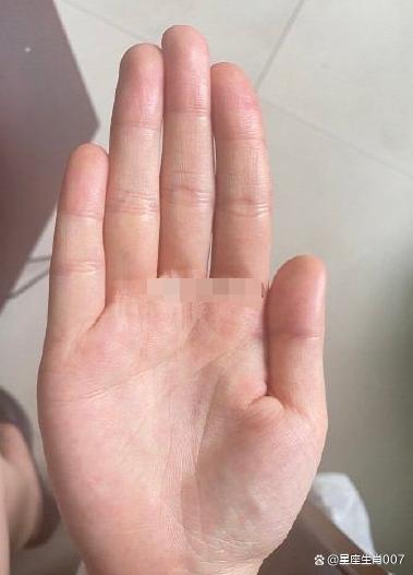 比较重感情的人,为人正直,对爱情专一