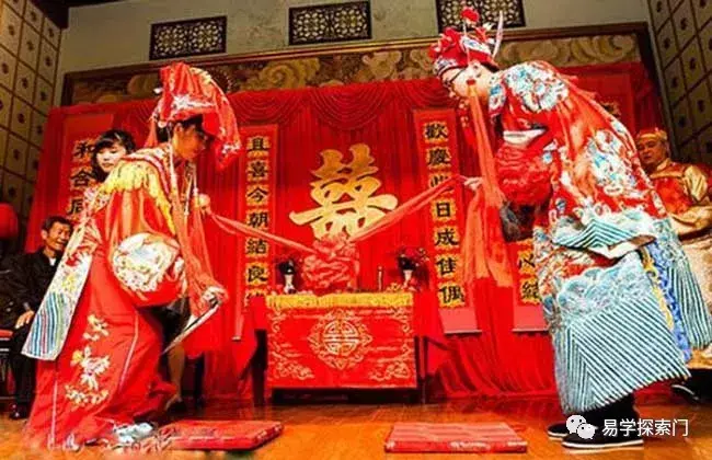 結婚前,為何要拿八字「合婚」?