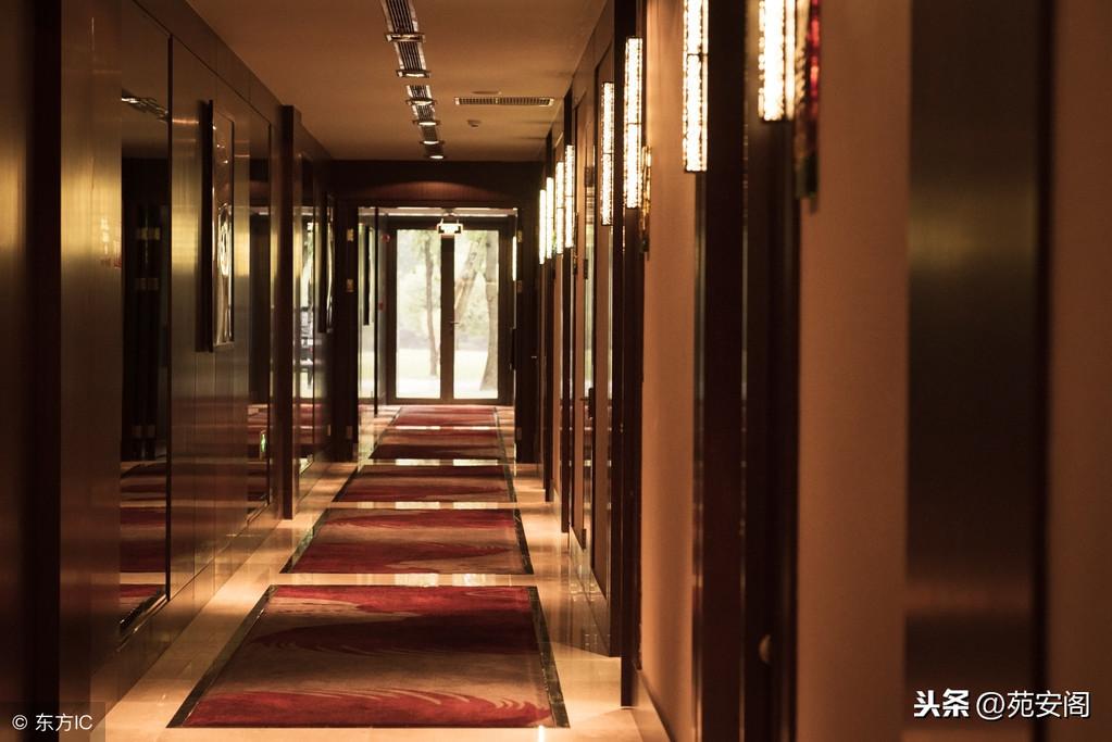 在風水學中，為何走廊不宜正對大門？為何住房堂屋要開闊？