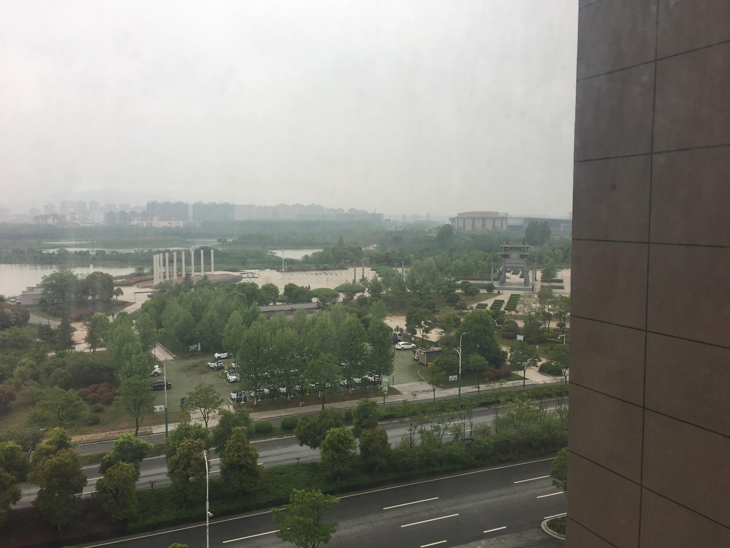 這房子,難怪房東要賣