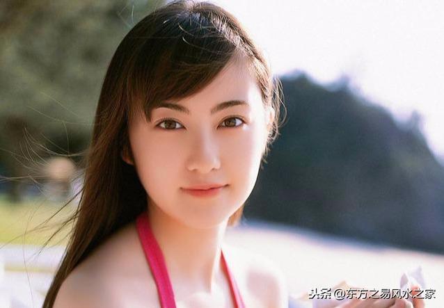 上聯為：金木水火土？下聯怎樣對？從對聯中學一點五行的知識