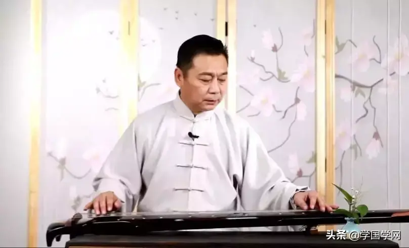 易受文人追捧，難討俗人歡心，它位列四藝之首，原來是有千年淵源