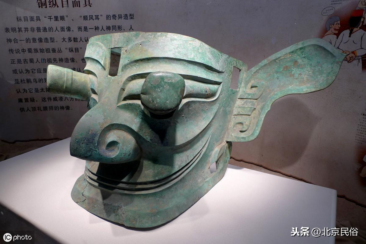 哪吒降世，運用古蜀青銅面具原型，面具原始用途的謎題至今未解