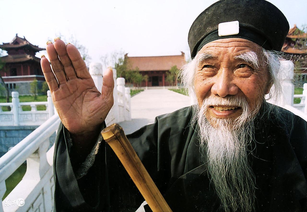 不想晚年孤獨貧困，就要廣積陰德