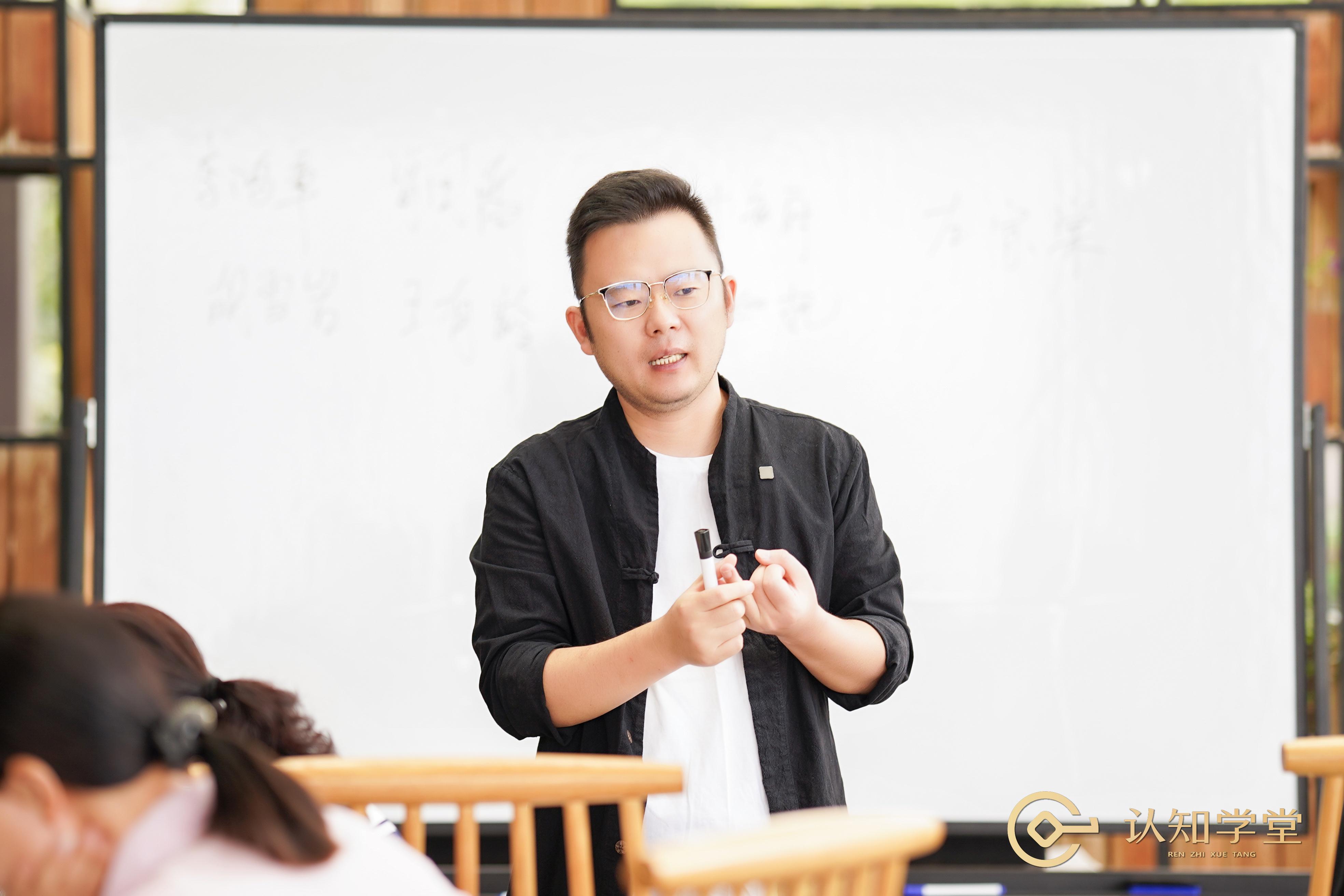 自古真情留不住，唯有套路得人心