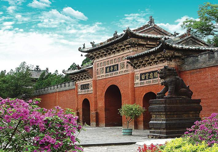 徹底脫胎走向神壇，關羽從人，到神，再到財神爺，誰是他的托兒？