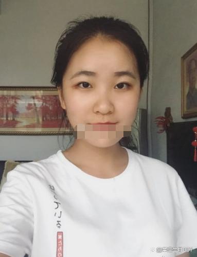 思想简单没什么心眼,在爱情上会吃亏,容易被骗