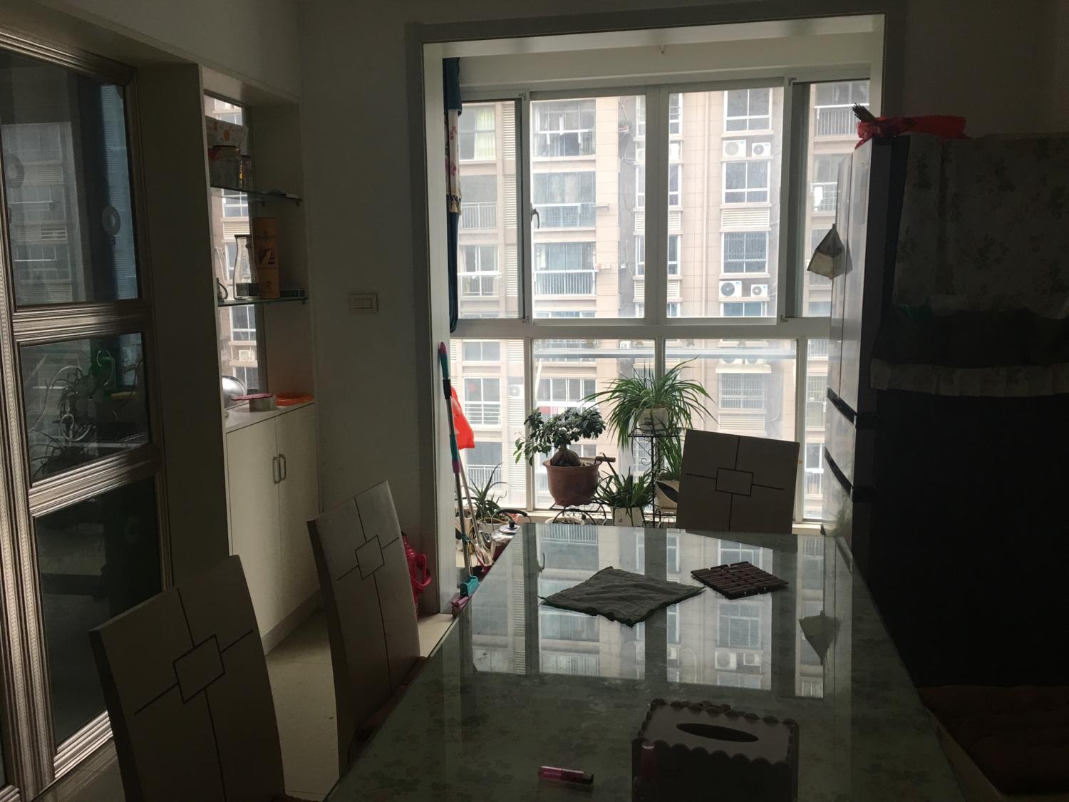 這房子,難怪房東要賣