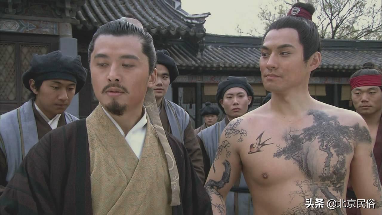 不能接受年輕人紋身的大爺大媽們，是西方紋身到來時的早期實踐者