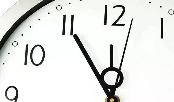 風水知識:掛鍾放對位置,戶主財運旺盛,家庭和睦