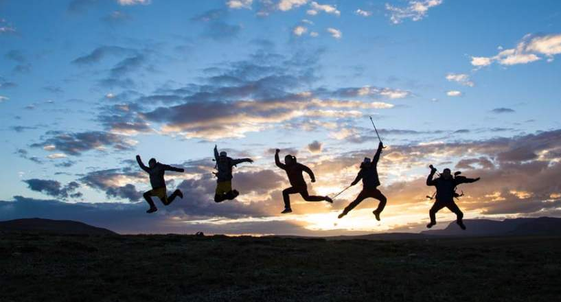 有一種人:待人非常友善,但總是獨來獨往