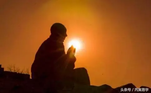 清純的金水傷官格卻命不如人，命理何在