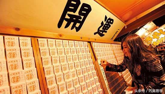 這位先生說他命苦，果真如此嗎