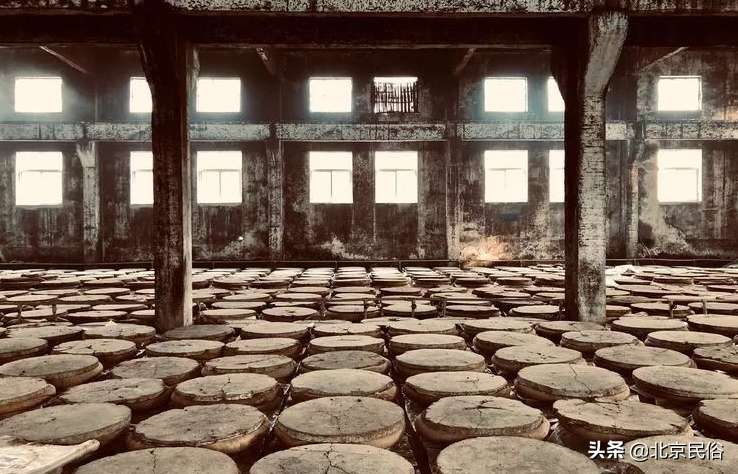 北京人喝的白酒只有二鍋頭？是老北京人定知道，菊花白，蓮花白