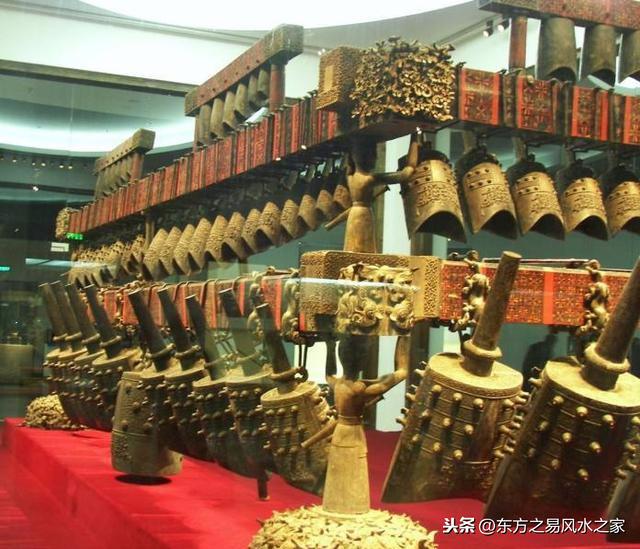 下聯：金木水火土相生相剋，上聯怎麼對？