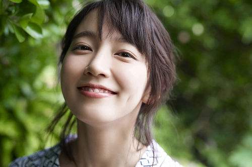 有酒窩的女孩桃花運旺,脾氣卻不是很好,你喜歡這樣的女孩子嗎?