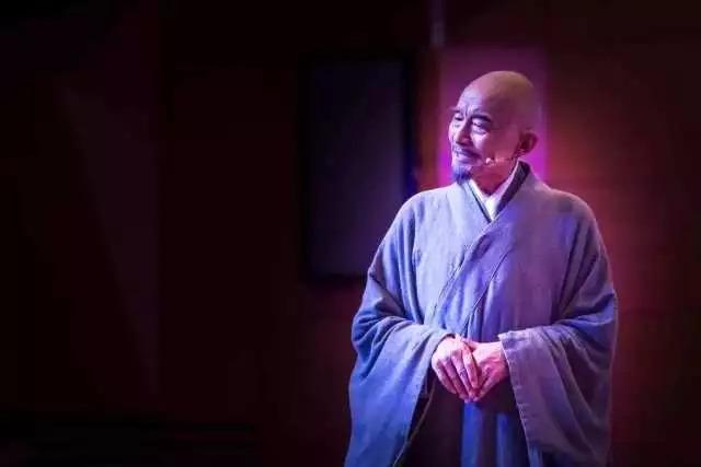 6歲皈依佛門，闖過「生死劫」，是他教會全國人念「阿彌陀佛」！