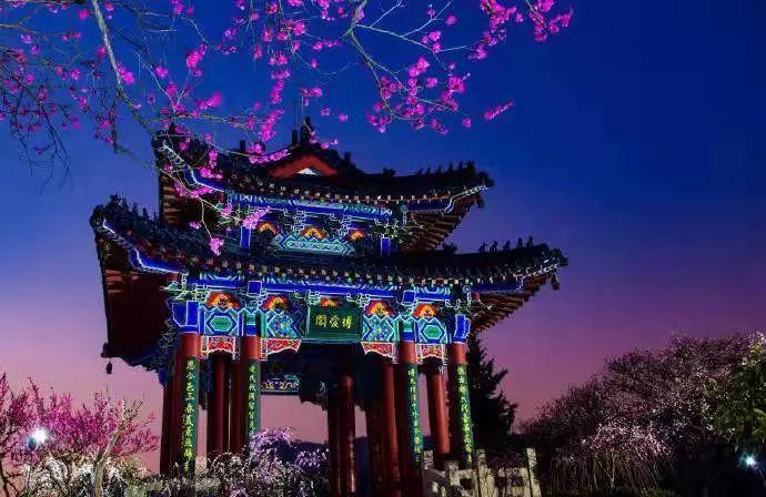 過盡千帆皆不是，斜暉脈脈水悠悠