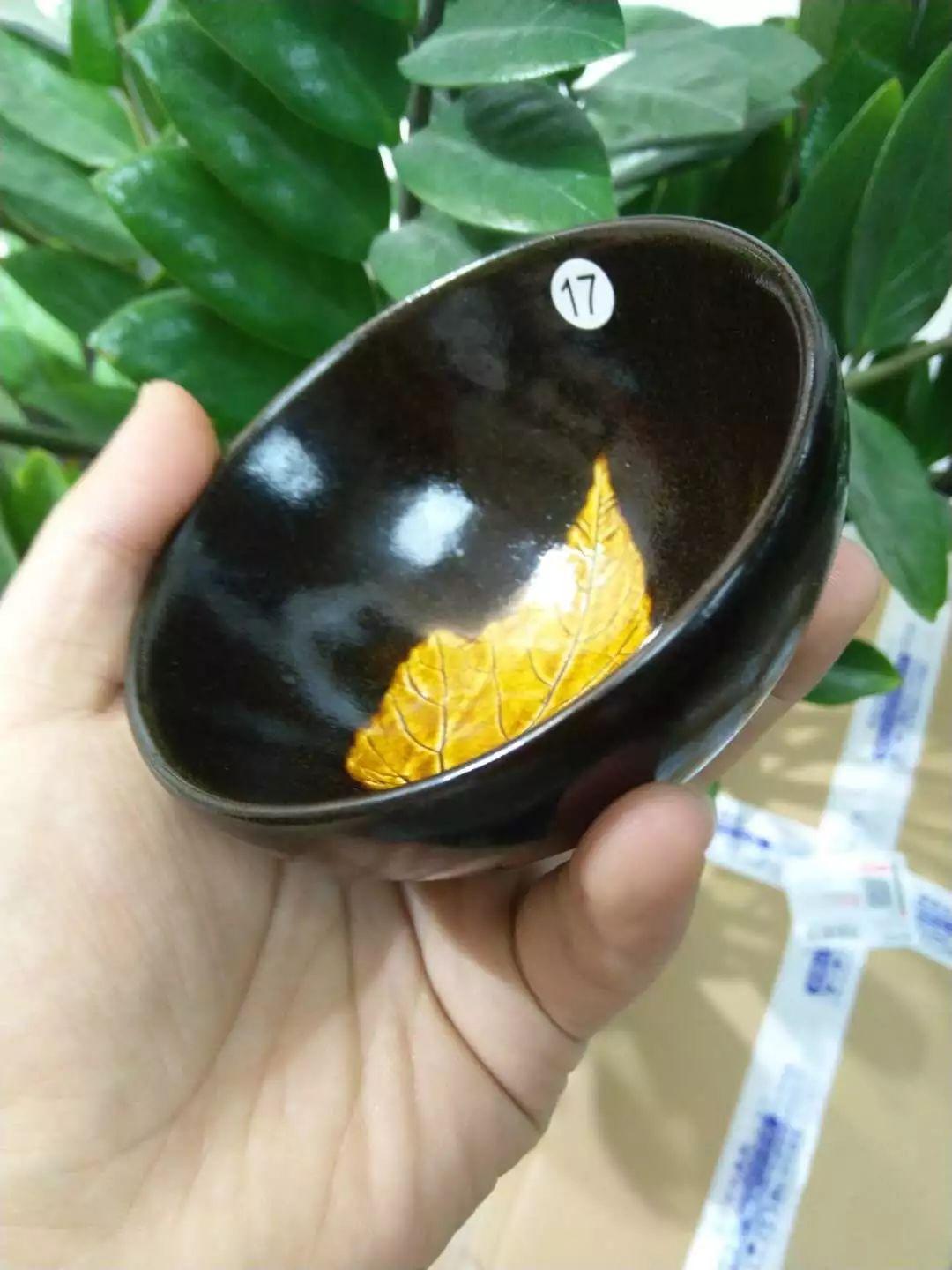 飄蕩在宋代黑釉茶盞中的木葉