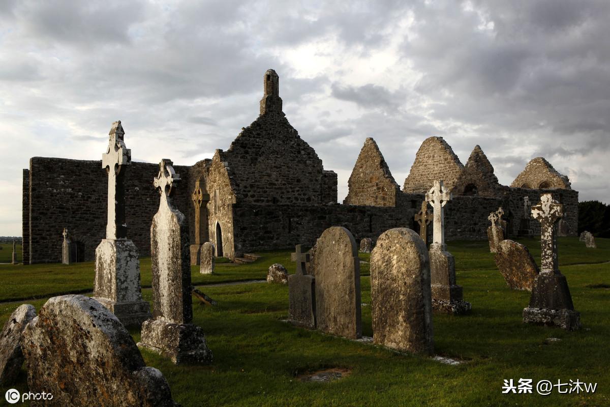 切記！窮不遷墳，富不改門