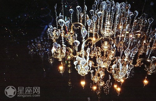 大凶家中忌放燭台型吊燈