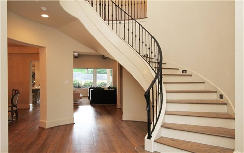 進門見樓梯風水好嗎?這可是風水大忌