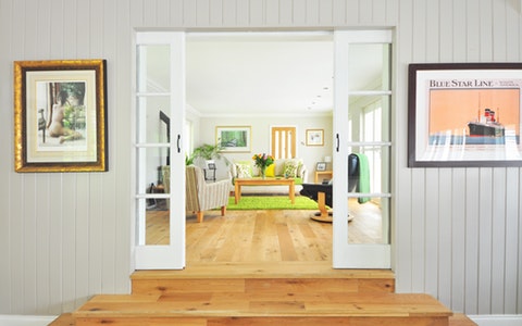 客廳招財風水畫，選這3種不出錯！