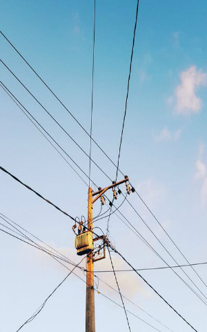 電線桿在房子什麼方位最不好?避開這三處准沒錯