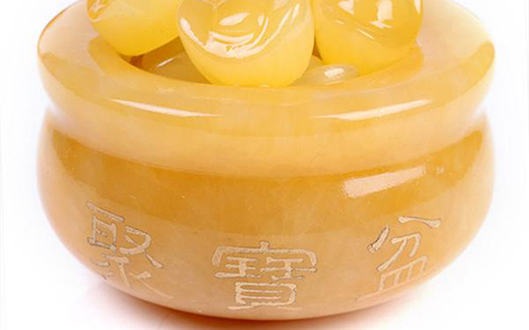 進門見聚寶盆，風水不好建議換位置