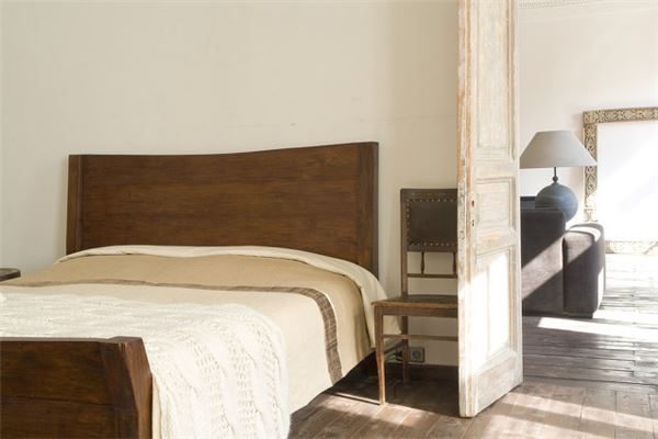 進門就是床尾有何禁忌