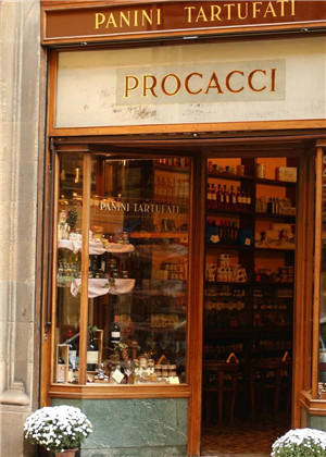 店鋪大門顏色風水講究，什麼顏色最旺財呢？