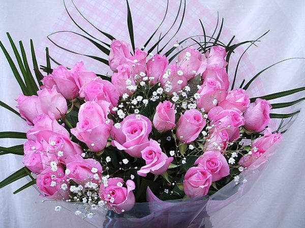 鮮花在家居風水中有啥作用 五行屬土選擇顏色與對應的方位風水有