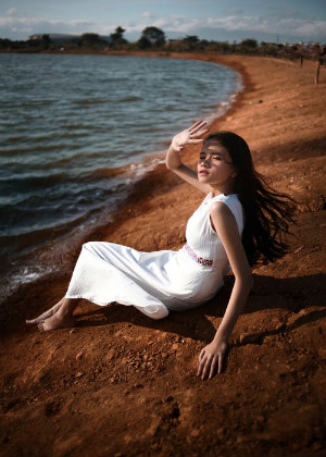 註定二婚的女人手相，手掌心太薄婚姻不好