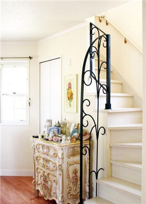 進門見樓梯風水好嗎?這可是風水大忌