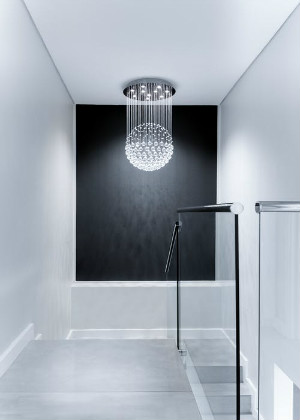 落地玻璃的風水禁忌，反光會容易帶來光煞