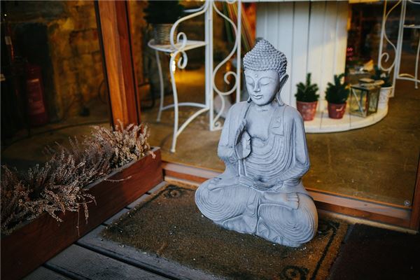 陽台供奉佛像是否可以晾衣