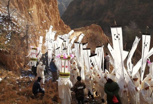 家有喜事可以參加白事嗎 辦喪事有何講究