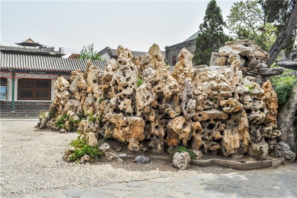 家裡不要隨便放假山