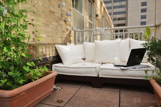 陽台正對大門風水