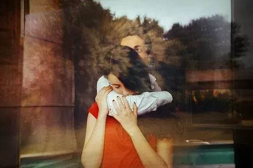 男人不允許你做這5件事，是因為太在意你！