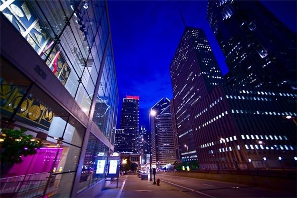 路燈照著房子風水好不好