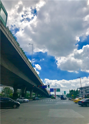 高架橋旁邊的房子風水，寧可在別處租房子都別買