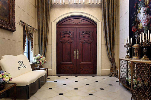 房門如何設置可以避免破財