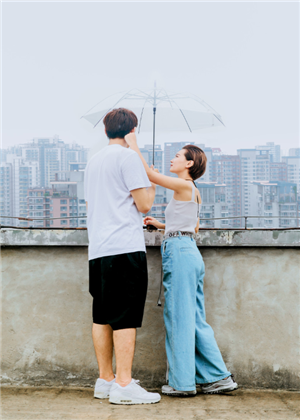 男金女金的夫妻婚姻,需要從金的屬性判斷好與壞