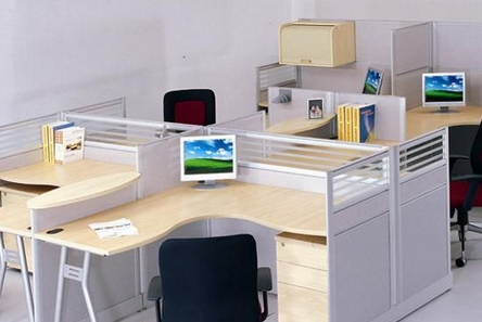 寫字檯與座位最好擺放的地方